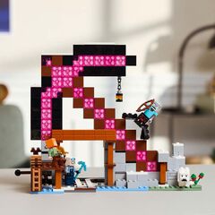 LEGO® Minecraft La Mina del Pic 21277