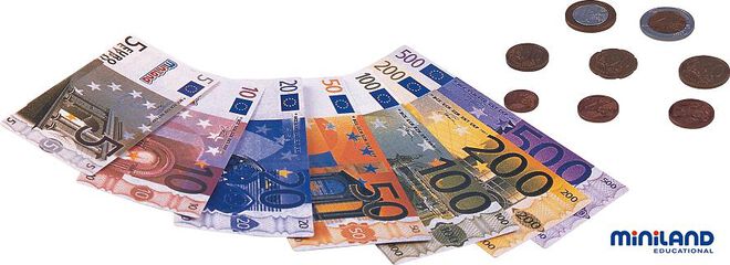 Euros - 28 Billetes y 80 Monedas