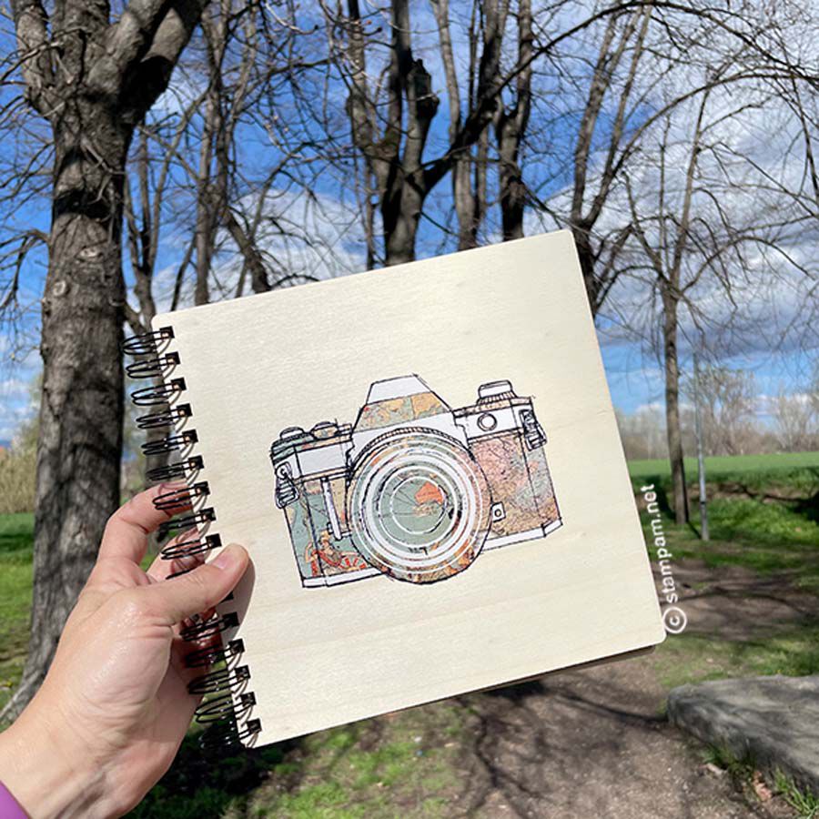 &Aacute;lbum fotos madera Stampam 20x20 C&aacute;mara Mapamundi