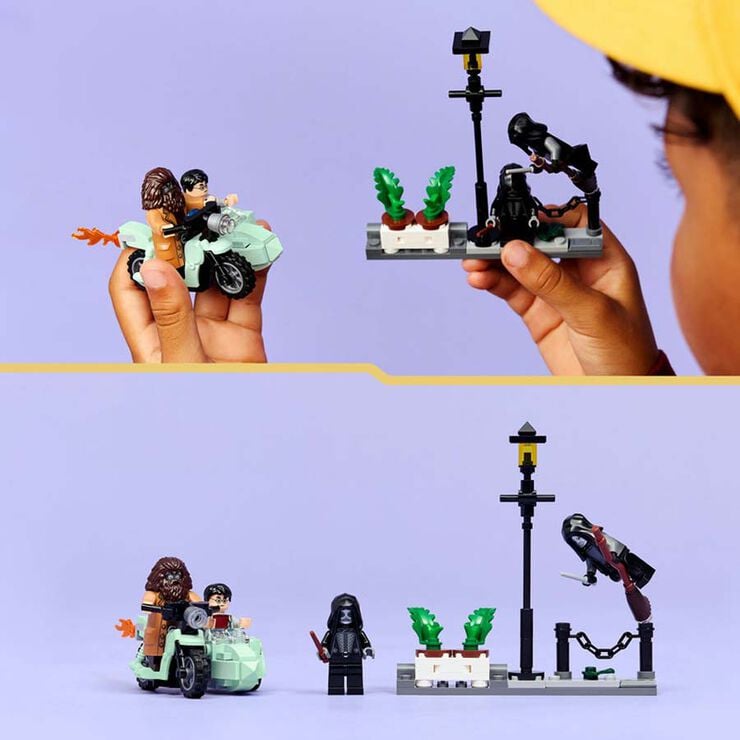 LEGO® Harry Potter TM Hagrid™ y Harry: Huida de Privet Drive 76459