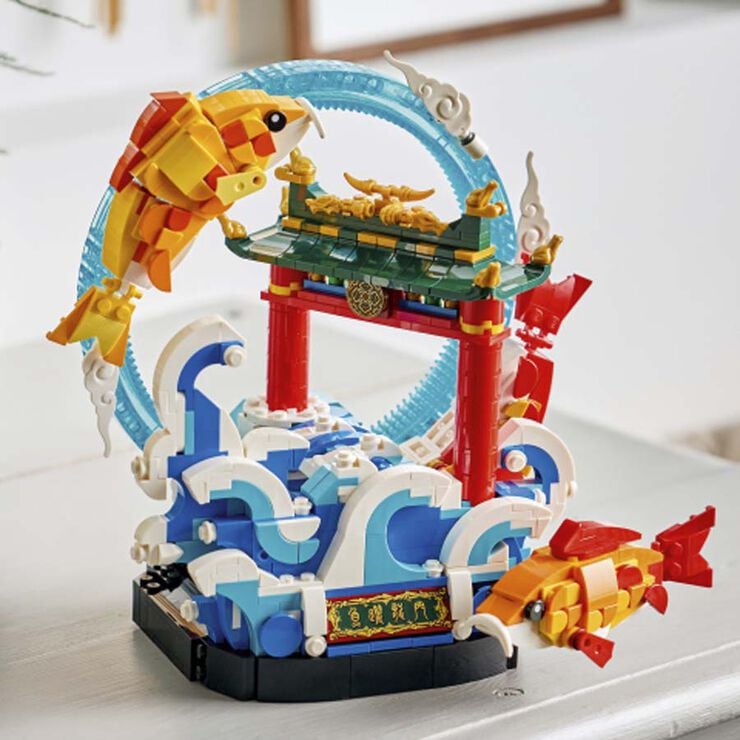 LEGO&reg; Chinese Festivals Carpa de la Prosperidad Saltando 80120