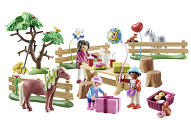 Playmobil Family Fun Fiesta de cumpleaños en la granja de ponis 70997