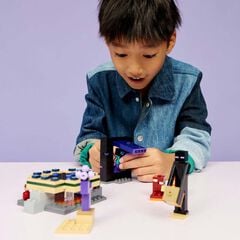 LEGO® Minecraft El Viatge pel Nether i el Portal a l’End 21584