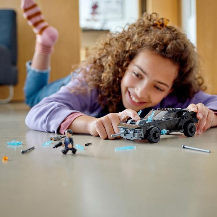 LEGO® Súper Héroes Batmóvil Caza the Pinguin 76181