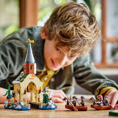 LEGO® Harry Potter TM Cobertizo del Castillo de Hogwarts™ 76426