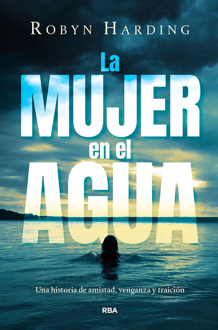 La mujer en el agua