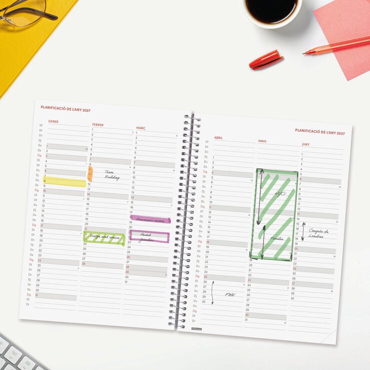Agenda Finocam Year Semana Vista Horizontal 2027 Catal&aacute;n Rojo