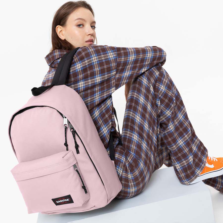 Eastpak out of office pink 2025