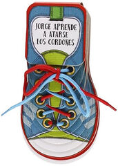 Jorge aprende a atarse los cordones