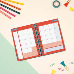 Agenda Finocam escolar Cosmo 1/8  setm/vista cas 2025-26 kai