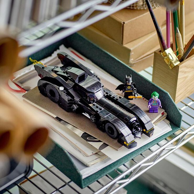 LEGO® DC Batmobile Persecución de Batman vs. The Joker 76224