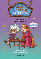 Pequeño Camelot: Una mesa con sorpresa Pequeño Camelot: Una mesa con sorpresa