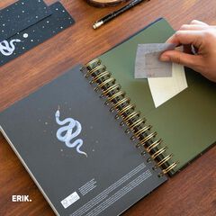 Agenda escolar Erik A5 dia/pàg anglès 2025-26 Astral