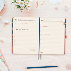 Agenda Finocam Design D&iacute;a P&aacute;gina 2027 Catal&aacute;n Flora
