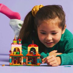 LEGO® Disney™ Mini Casa d'Encanto 43261