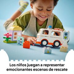 LEGO® DUPLO Town Ambulancia y Conductor 10447