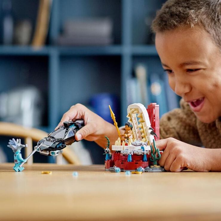 LEGO® Marvel Sala Tron Rei Namor 76213