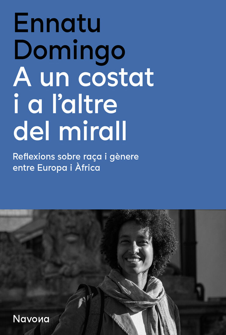 A un costat i a l'altre del mirall