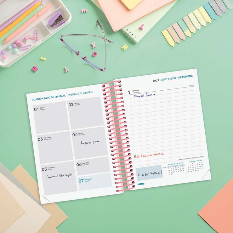 Agenda Finocam escolar Diva 1/8 día/pág cat 2025-26 spring