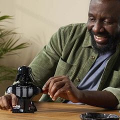 LEGO Star Wars TM Darth Vader Bust 75439
