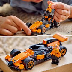 LEGO® LEGO City Pilot de F1® amb Cotxe McLaren 60442