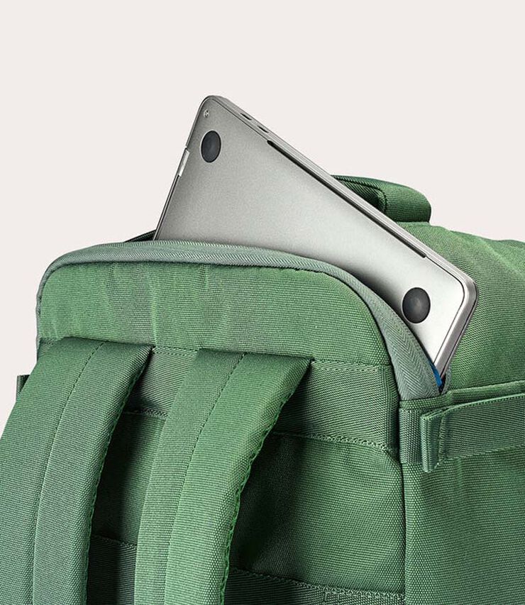 Mochila cabin Tucano Tug&oacute; M 20L verde