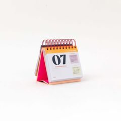 Calendario sobremesa Diario 2026 cast Hoy es día....