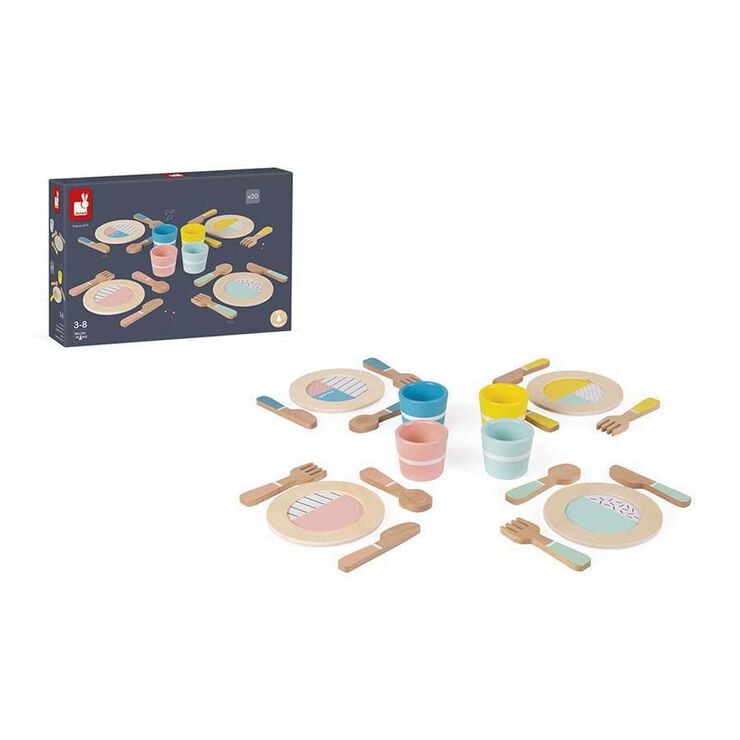 Platos, vasos y cubiertos de madera