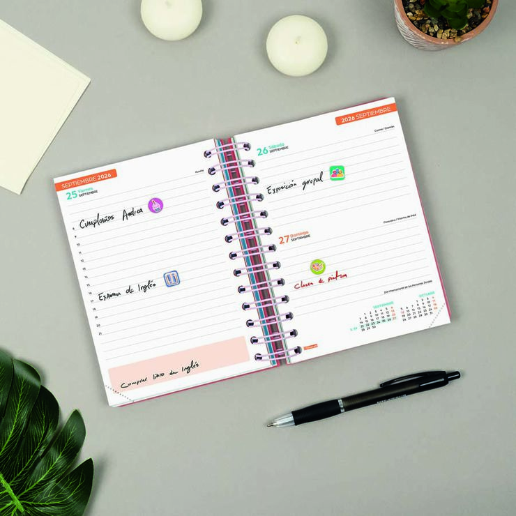 Agenda Finocam Cosmflex 1/8 D&iacute;a/P&aacute;gina Castellano 2026-27 Rojo