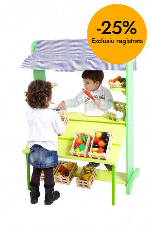 Hipermercado de madera con toldo