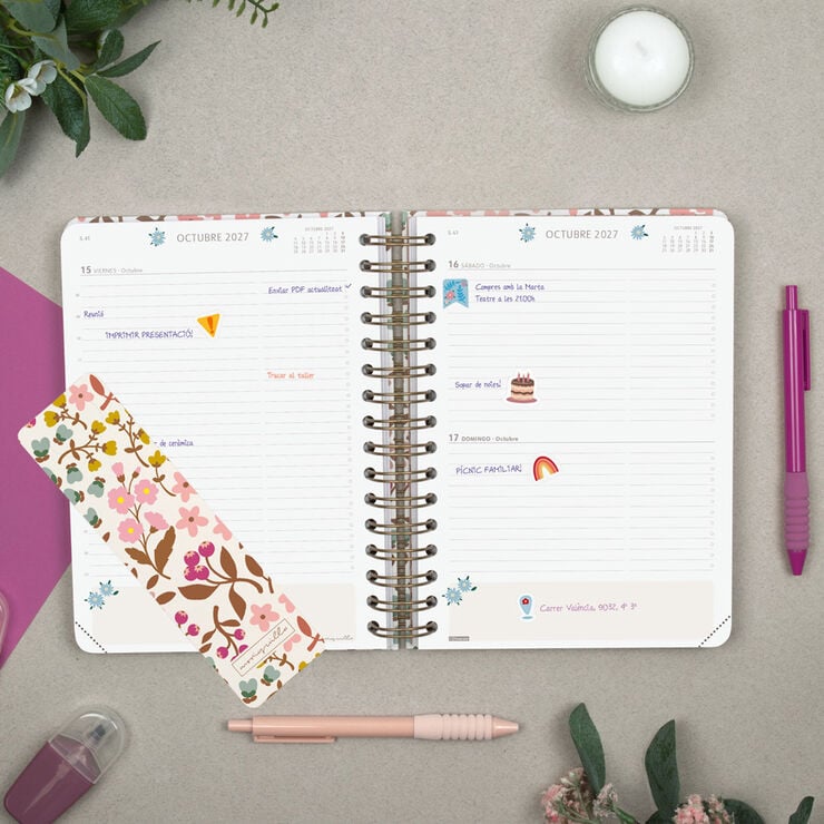 Agenda Finocam Moniquilla D&iacute;a P&aacute;gina 2027 Catal&aacute;n Rosa