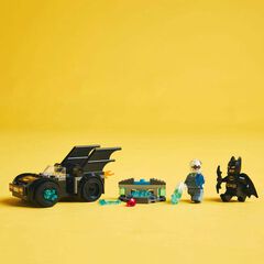 LEGO® DC Batman™ Batman™ y Batmóvil vs. Mr. Freeze™ 76301