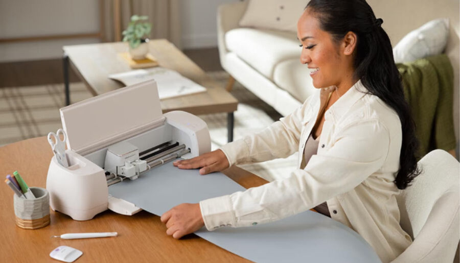 Taller de iniciaci&oacute;n de Cricut - 07/11/26 - 17:00