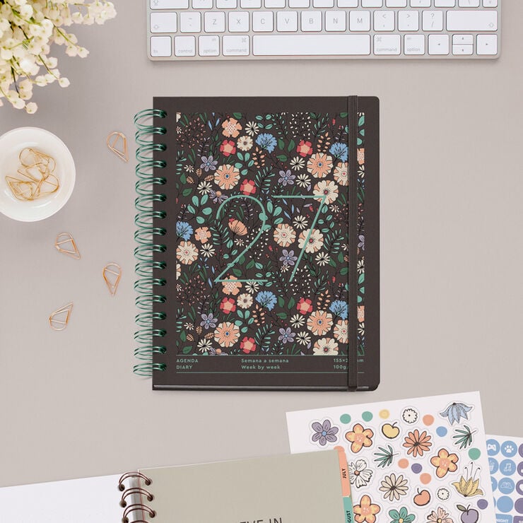 Agenda Miquelrius Plus Wire-O Setmana Vista Multiling&uuml;e 2027 Liberty Brown