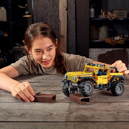 LEGO Technic Jeep® Wrangler (42122)