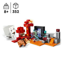 LEGO®  Minecraft La Emboscada en el Portal del Nether 21255