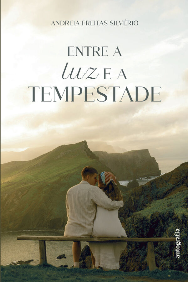 Entre a luz e a tempestade