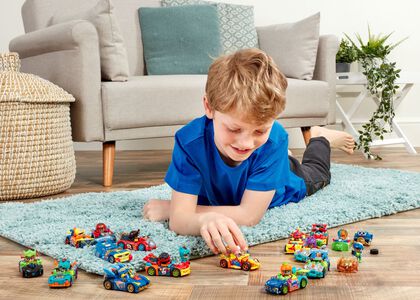 T-Racers Glow Race Car & Racer SuperThings T-Racers Glow Race Car & Racer SuperThings