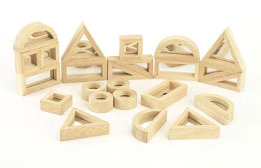 Bloques de madera con espejos