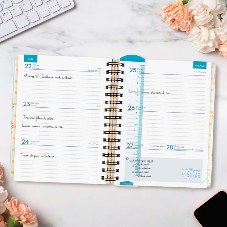 Agenda Finocam docente Magistral Design 1/4 setm/vista cat 2025-26 flower